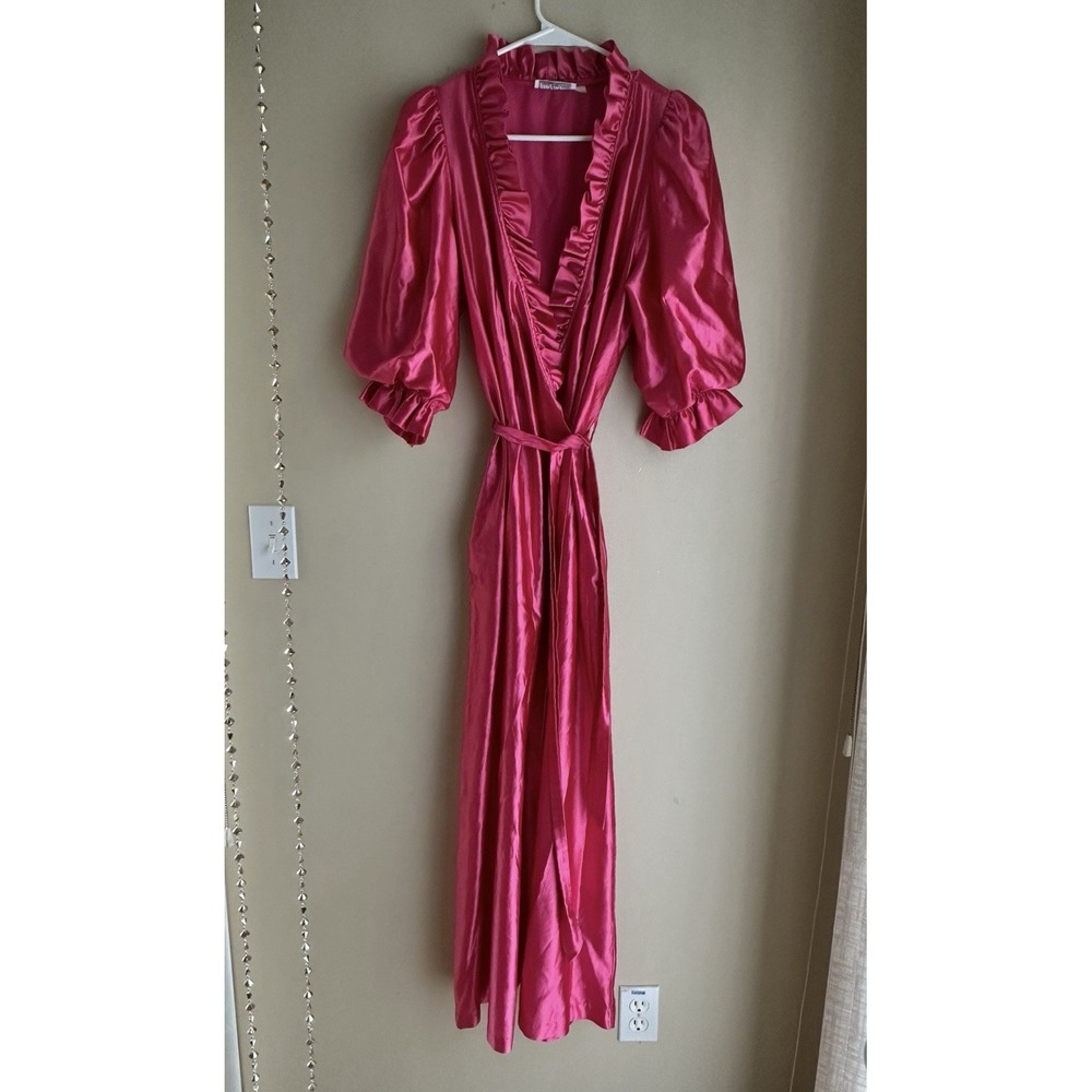 Vintage 70s Miss Elaine Pink Stretch Satin Wrap Robe - Size M Puff Sleeve ILGWU